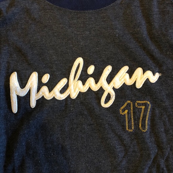 Men’s Size L Michigan long sleeve tee - Picture 2 of 5